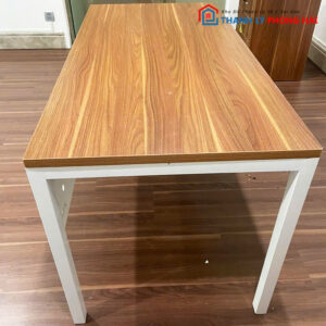 Bàn Làm Việc Có Bửng Che 1m4 Cũ