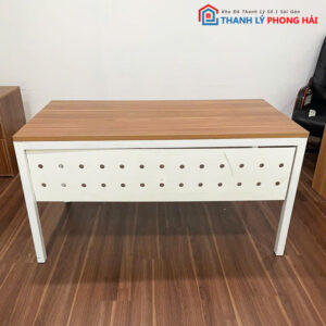 Bàn Làm Việc Có Bửng Che 1m4 Cũ