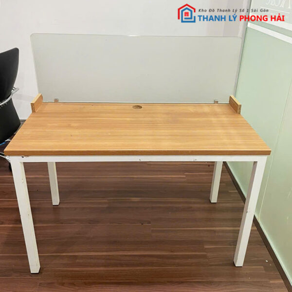 Bàn Làm Việc Có Kính Che 1m2 Cũ