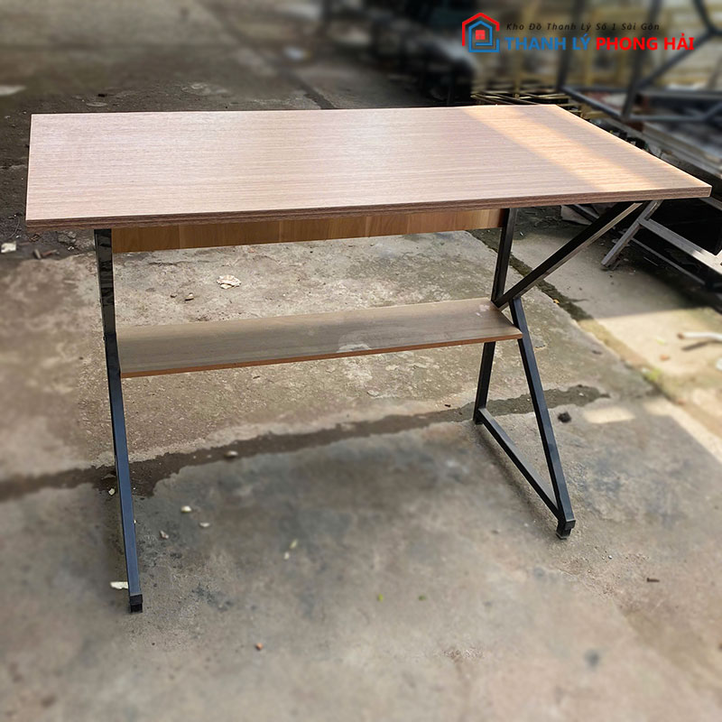 ban-lam-viec-khung-sat-mat-go-mdf-1m-cu-1-1 Bàn Làm Việc Khung Sắt Mặt Gỗ MDF 1m Cũ