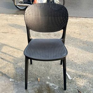 Ghế Hankyo Nhựa Đúc Màu Đen Mới 99%