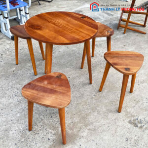 Bộ Bàn Ghế Cafe Tròn Kèm 4 Ghế Gỗ Cũ