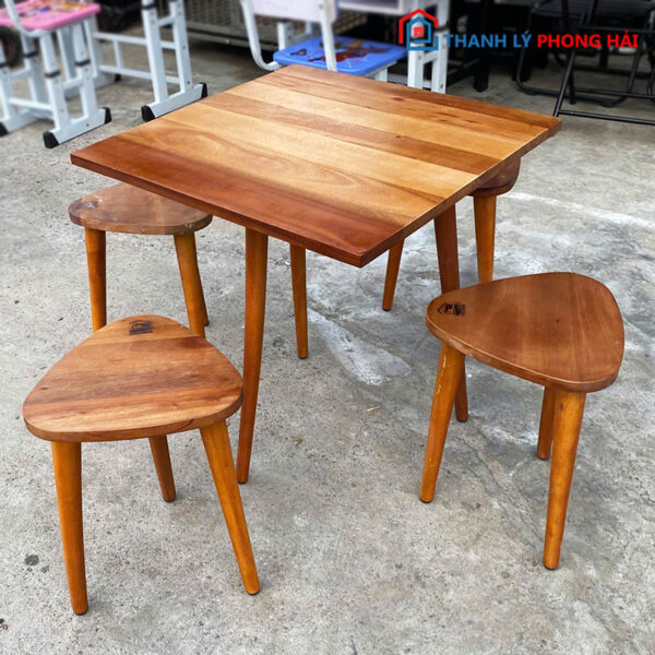 Bộ Bàn Ghế Cafe Vuông Gỗ Kèm 4 Ghế Cũ