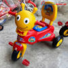 Xe Ba Bánh Nhựa Mẫu Ong Vàng Dễ Thương Cho Bé Cũ