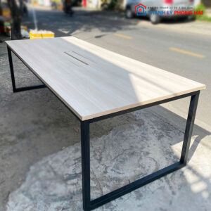 Bàn Họp 2m4 Cũ Bằng Gỗ MDF