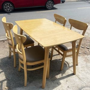 Bộ Bàn Ăn Mango 4 Ghế 1m2 Cũ