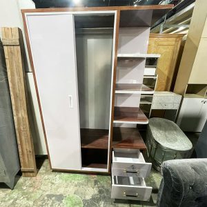 Thanh Lý Tủ Áo Cửa Lùa 1m2 Kèm Kệ Trang Trí Mới 99%