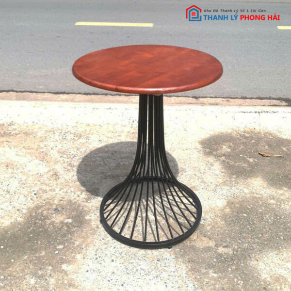 Thanh Lý Bàn Cafe Mặt Gỗ Nâu Khung Sắt Mới 99%