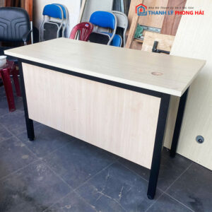 Bàn Làm Việc 1m2 Cũ Kèm Bửng Che