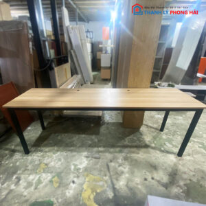 Bàn Làm Việc 2m2 Chân Sắt Đen Vuông Cũ