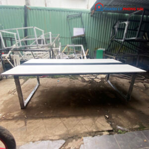 Bàn Họp Chân Sắt 2m4 Mặt Gỗ Công Nghiệp Cũ