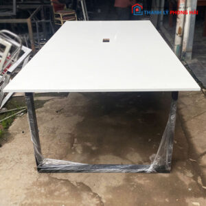 Bàn Họp Gỗ Công Nghiệp 2m4 Mặt Trắng Cũ
