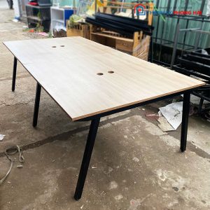 Bàn Họp Mặt Gỗ CN 2m4 6 Chân Cũ