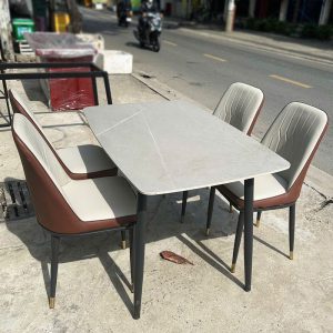 Bộ Bàn Ăn 1m2 Mặt Đá Kèm 4 Ghế Mới 99% (Nhiều Màu)