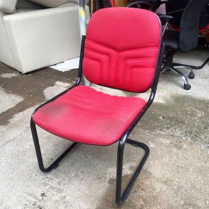 Ghế Chân Quỳ Nệm Đỏ Cũ