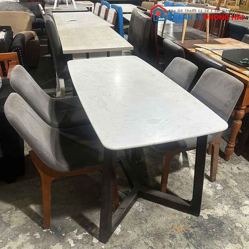 bo-ban-an-mat-da-1m4-kem-4-ghe-mau-xam-cu-2 Bộ Bàn Ăn Mặt Đá 1m4 Kèm 4 Ghế Màu Xám Cũ