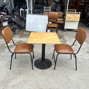 Bộ Bàn Ghế Cafe Bàn Vuông Kèm Ghế Da Mới 99%