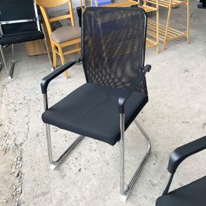 Ghế Chân Quỳ Lưng Lưới Vuông Cũ