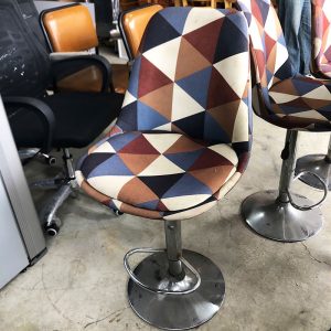 Ghế Eames Đệm Xoay Chân Cố Định Cũ