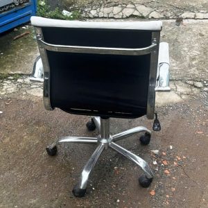 Ghế Xoay Da Trắng Cũ Cho Văn Phòng