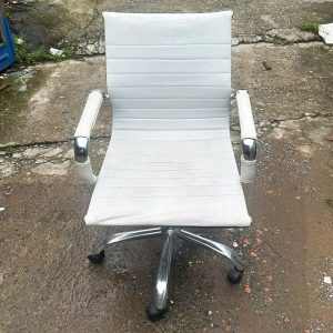 Ghế Xoay Da Trắng Cũ Cho Văn Phòng