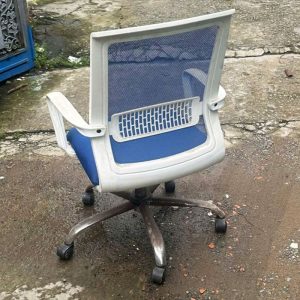 Ghế Xoay Lưới Xanh Cũ Tiện Dụng
