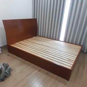 giuong-ngu-go-1m6-2-300x300 Vứt Bỏ Giường Cũ Có Sao Không? TOP Mẫu Giường Thanh Lý Giá Tốt Tại Phong Hải