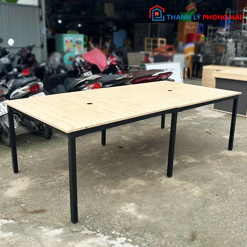 ban-hop-2m4-chan-vuong-chac-chan-cu-1 Bàn Họp 2m4 Chân Vuông Chắc Chắn Cũ