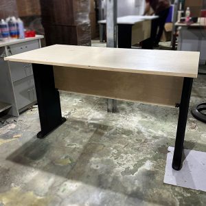 Bàn Làm Việc 1m2 Cũ Có Bửng