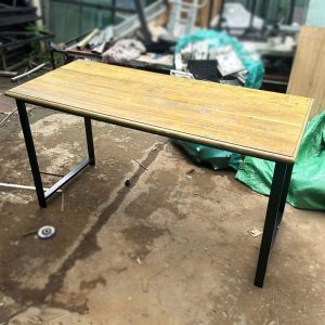 Bàn Làm Việc 1m4 Chân Sắt Chữ U Cũ