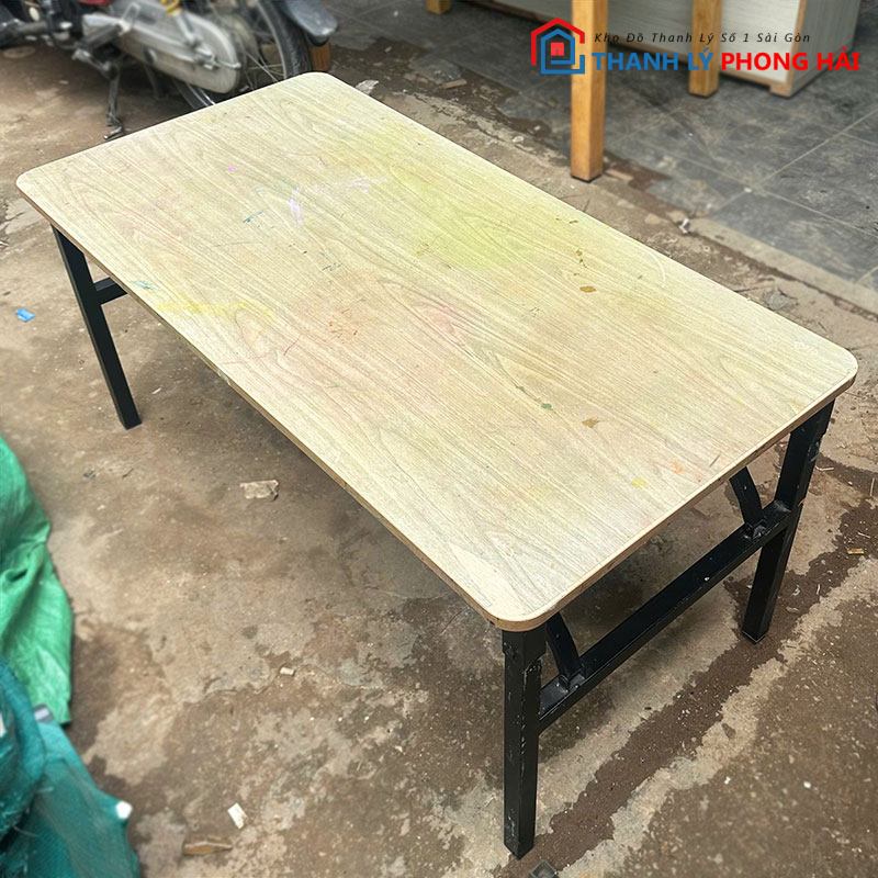 ban-lam-viec-chan-gap-1m2-chan-sat-2 Bàn Làm Việc Chân Gập 1m2 Chân Sắt Mặt Gỗ Cũ