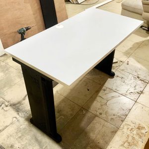 Bàn Làm Việc Có Bửng 1m1 Mặt Gỗ Cũ