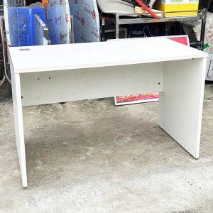 Bàn Làm Việc Cũ 1m2 Có Bửng Màu Trắng