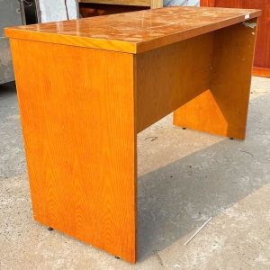 Bàn Làm Việc Cũ 1m2 Có Bửng (Nhiều Màu)