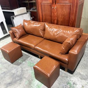 Băng Sofa Da Trắng Kèm Gối Và Đôn Vuông Mới 99%