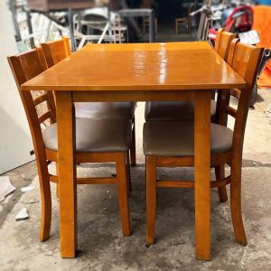 Bộ Bàn Ăn Gỗ 1m2 Cũ Kèm 4 Ghế Bọc Đệm