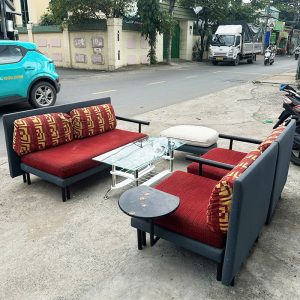 Bộ Sofa 1m5 Bọc Vải Đệm Đỏ Kèm Bàn Kính Cũ