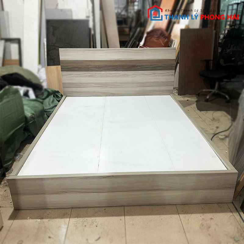 giuong-go-1m6-mau-sang-hien-dai-cu-1 Giường Gỗ 1m6 Màu Sáng Hiện Đại Cũ