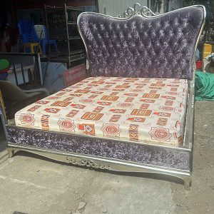 Giường Hoàng Gia 1m8 Bọc Nhung Tím Cũ