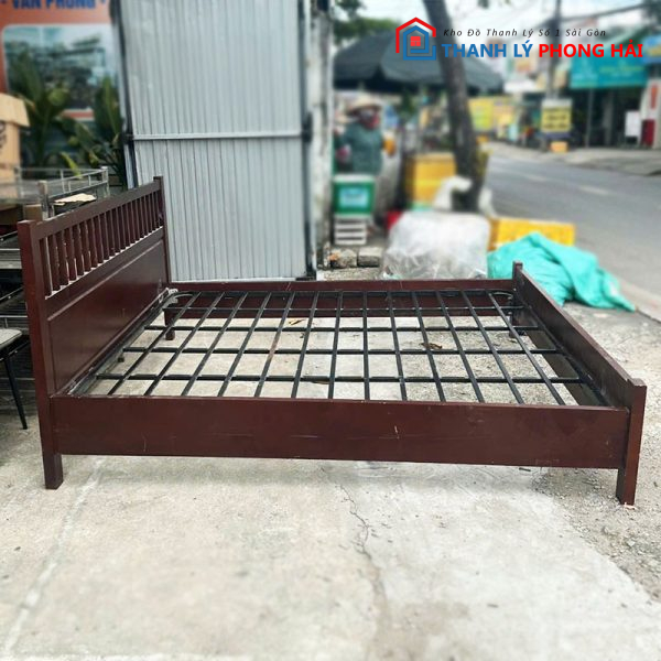 Giường Ngủ Gỗ 1m8 Vạt Sắt Cũ