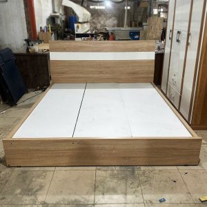 Giường Ngủ Gỗ MDF 1m8 Cũ Màu Sáng