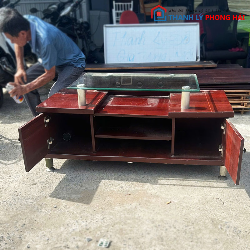 ke-tivi-mat-kinh-1m2-go-phu-bong-cu-3 Kệ Tivi Mặt Kính 1m2 Gỗ Phủ Bóng Cũ