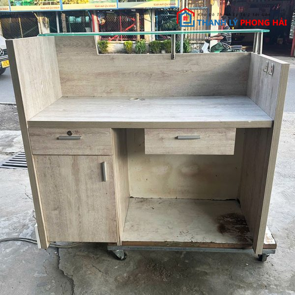 Quầy Lễ Tân Gỗ 1m27 Có Kệ Kính Cũ