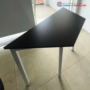 Bàn Hình Thang 1m2 Chân Sắt Cũ (Nhiều Màu)