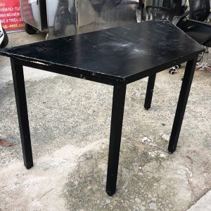 Bàn Hình Thang 1m2 Chân Sắt Cũ (Nhiều Màu)