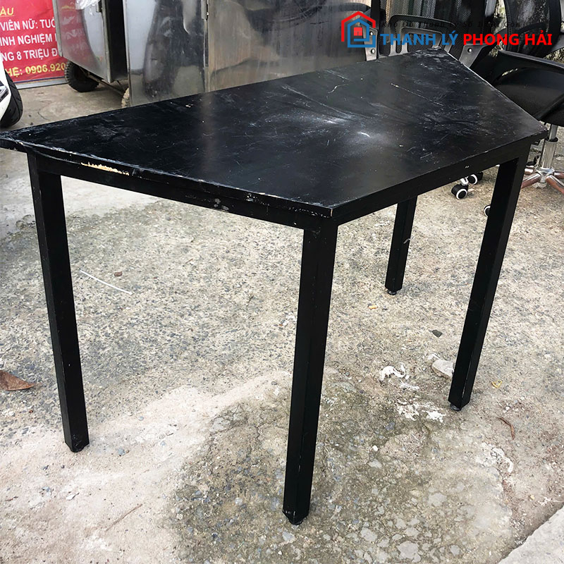 ban-hinh-thang-1m2-chan-sat-cu-3 Bàn Hình Thang 1m2 Chân Sắt Cũ (Nhiều Màu)