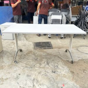 Bàn Làm Việc 1m5 Có Bánh Xe 1m5 Cũ