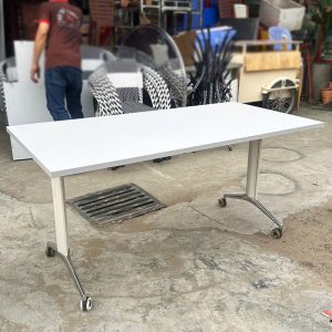 Bàn Làm Việc 1m5 Có Bánh Xe 1m5 Cũ