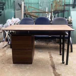 Bàn Làm Việc Góc L Xoay 1m32 Kèm Tủ Hồ Sơ Cũ