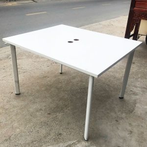 Bàn Làm Việc Mặt Gỗ Trắng 1m2 Chân Sắt Cũ